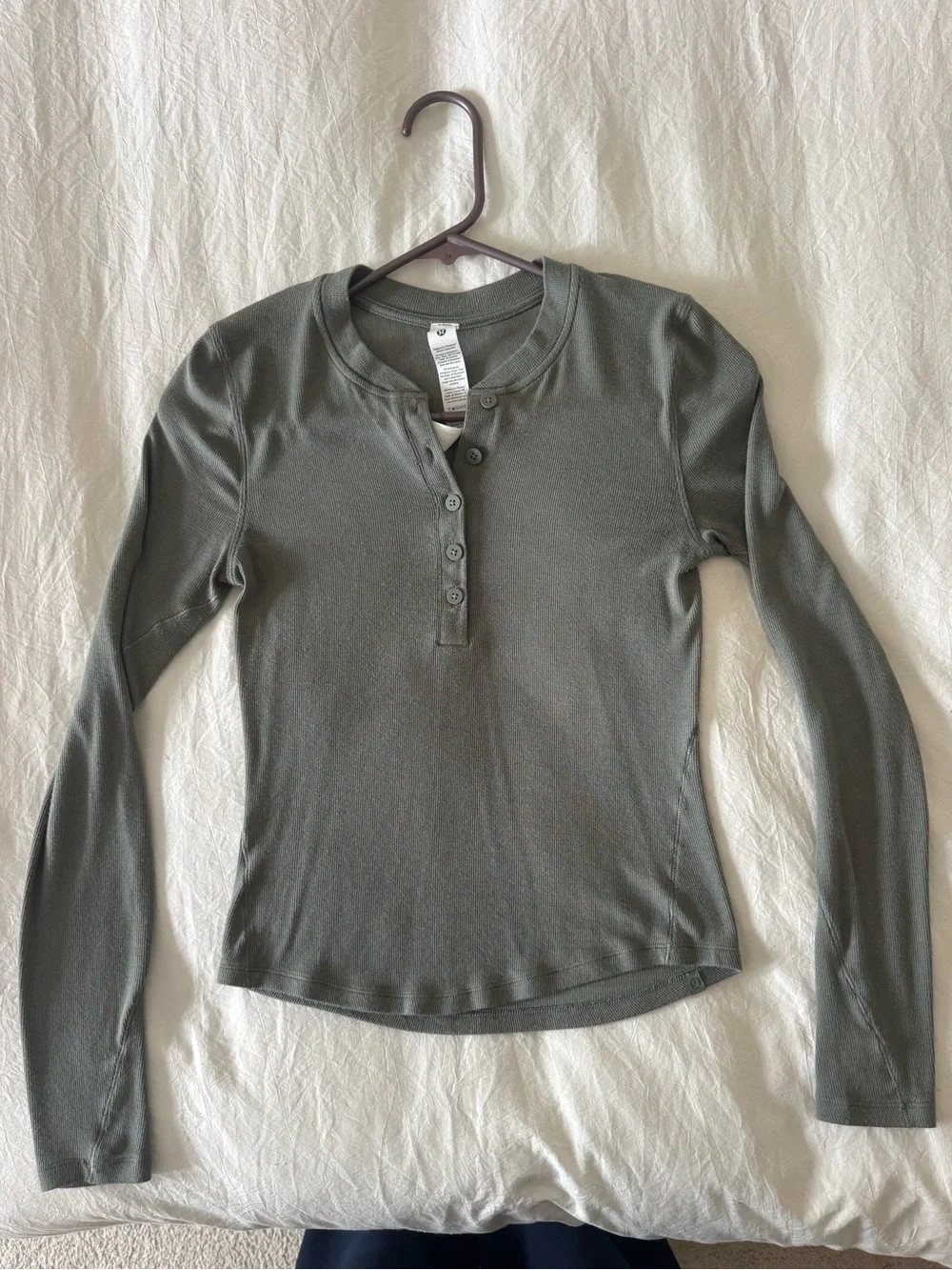 Lululemon Hold Tight Long-Sleeve Ribbed Henley Top in Sage Green - Size 4